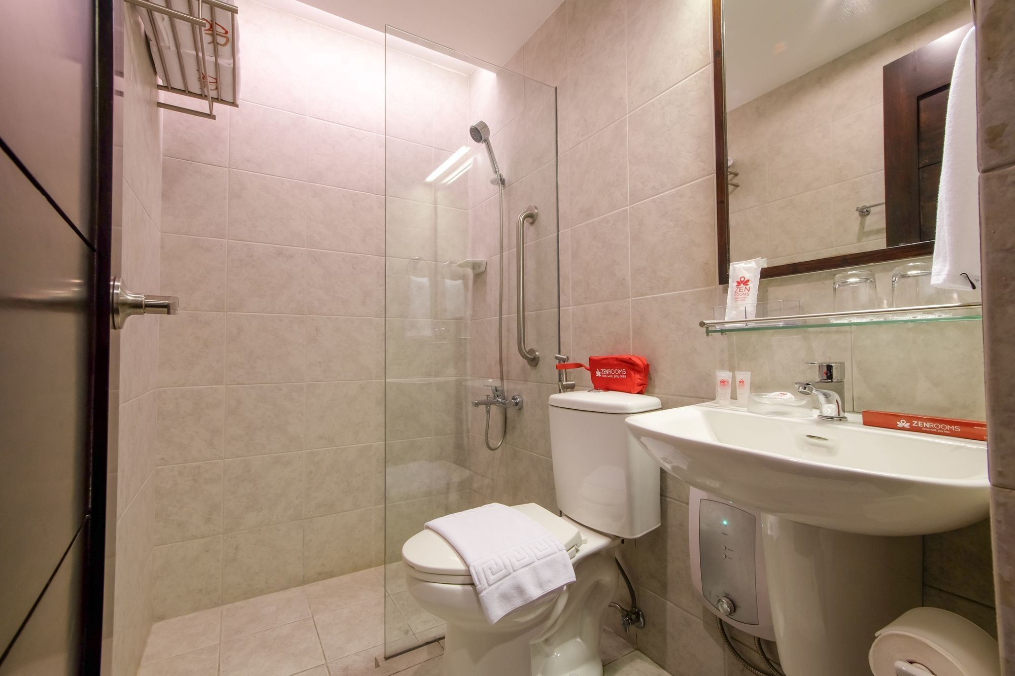 Zen Rooms Durban Poblacion Makati Макати Экстерьер фото