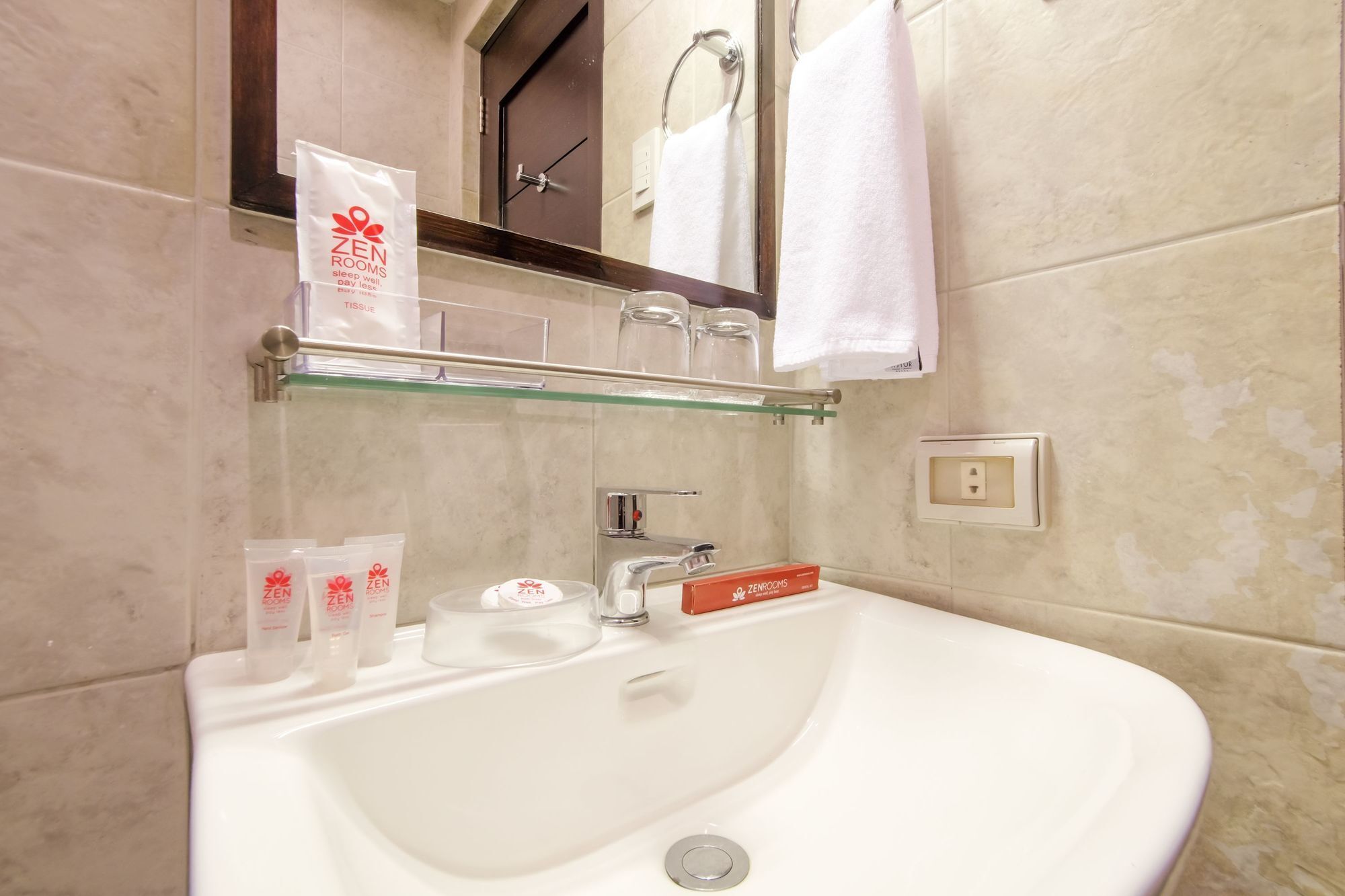 Zen Rooms Durban Poblacion Makati Макати Экстерьер фото