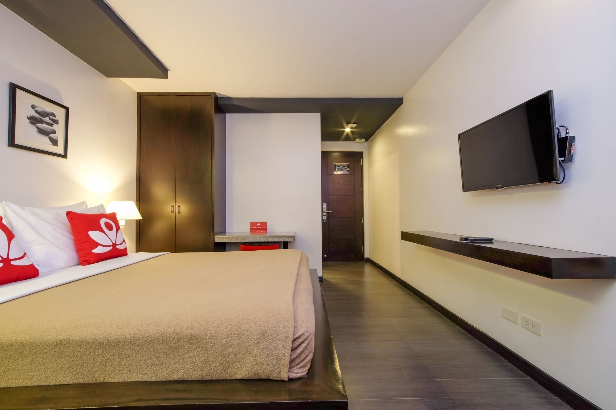 Zen Rooms Durban Poblacion Makati Макати Экстерьер фото